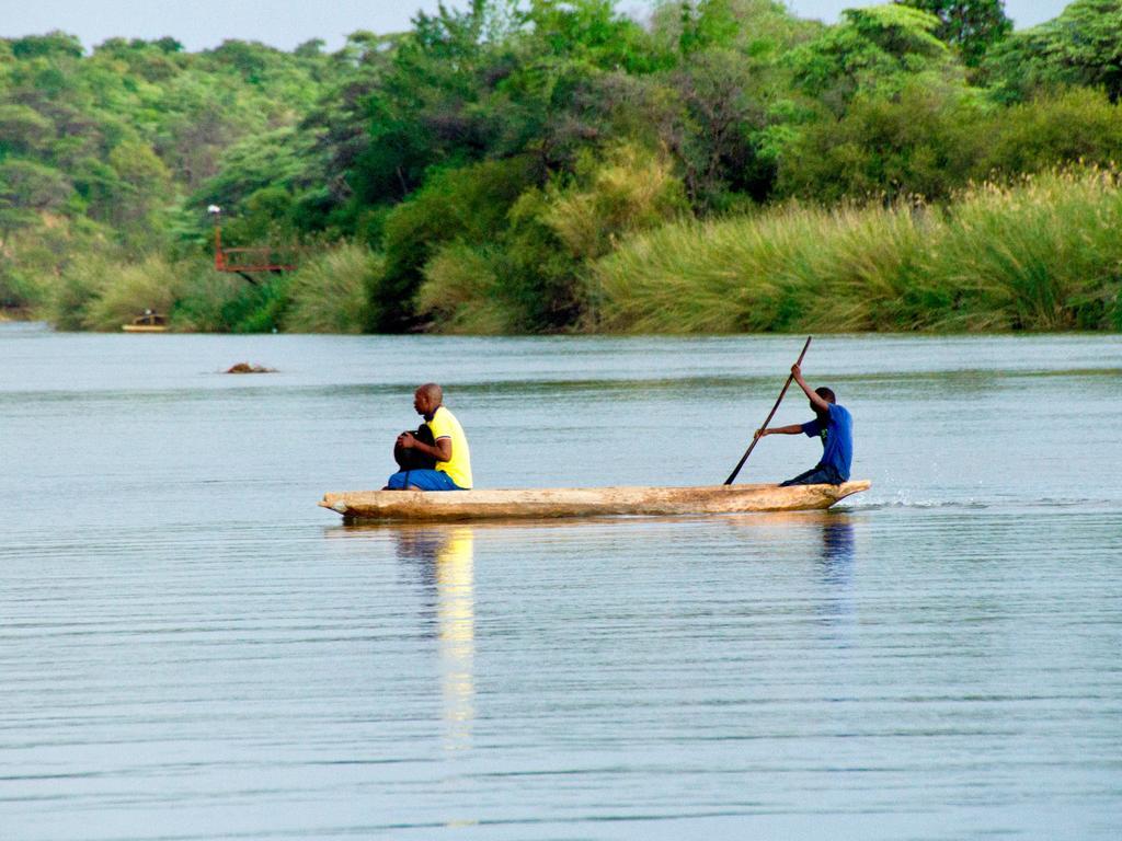 Gondwana Hakusembe River Lodge 룬두 외부 사진